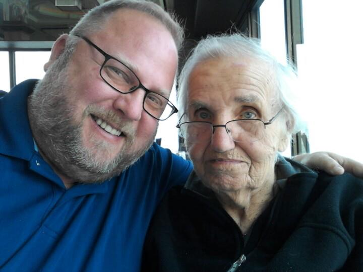 304568_3647824843346_176129563_n